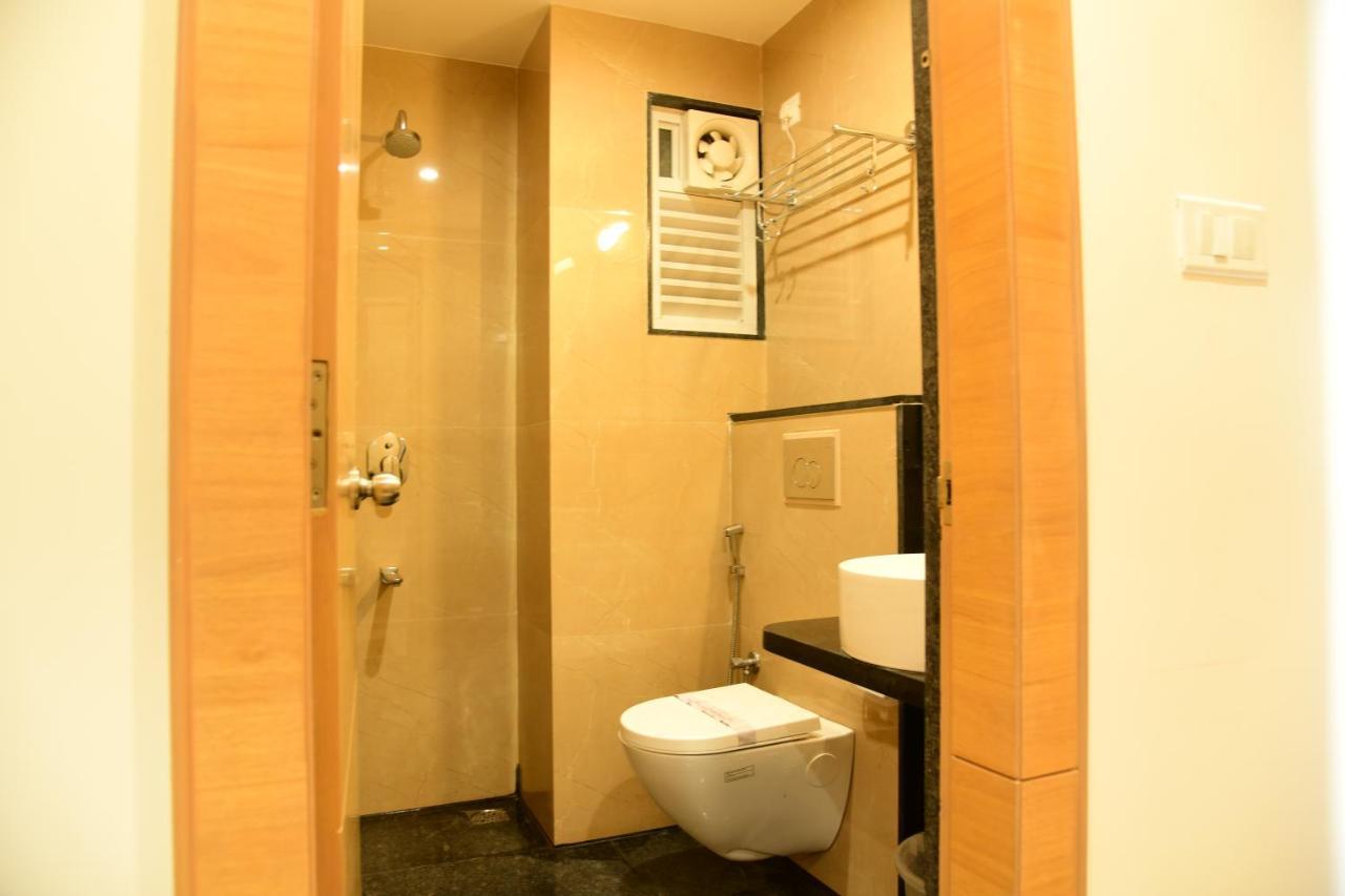 Hotel U.T.Elite Bangalore Exterior photo