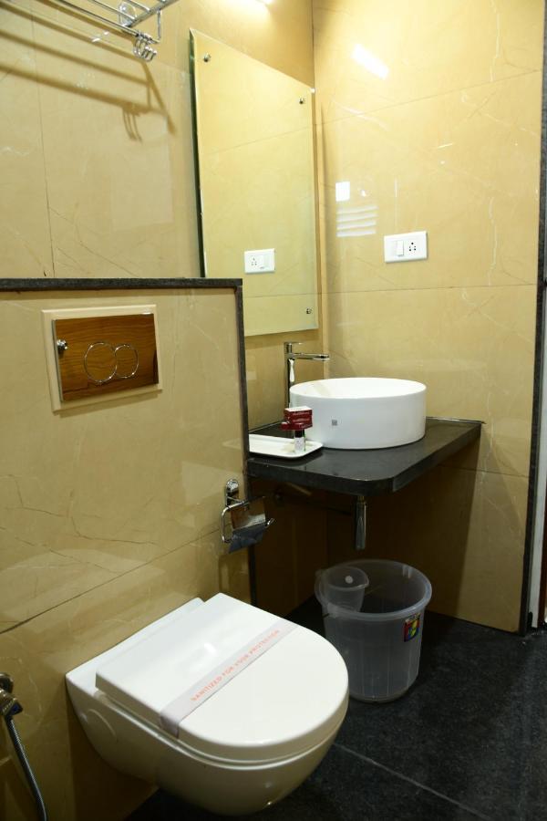 Hotel U.T.Elite Bangalore Exterior photo