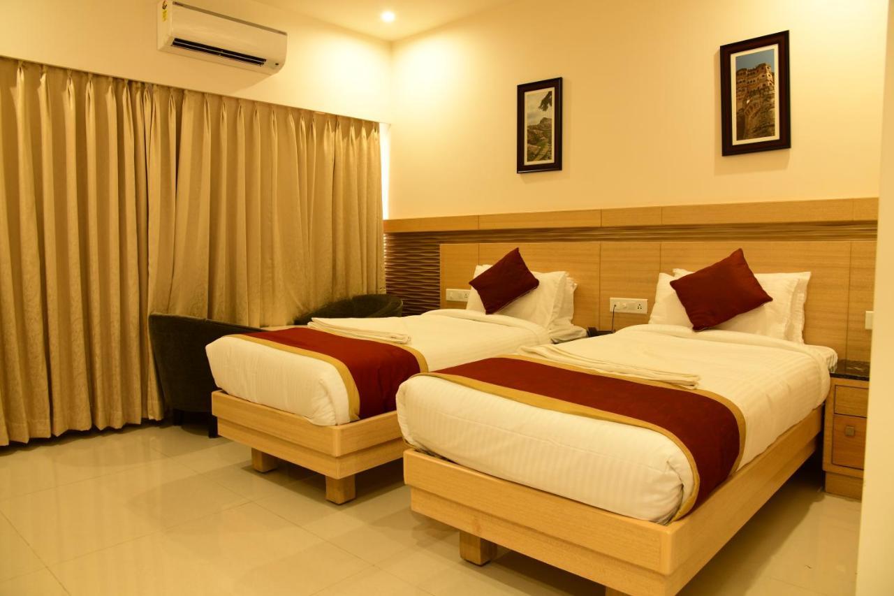 Hotel U.T.Elite Bangalore Exterior photo