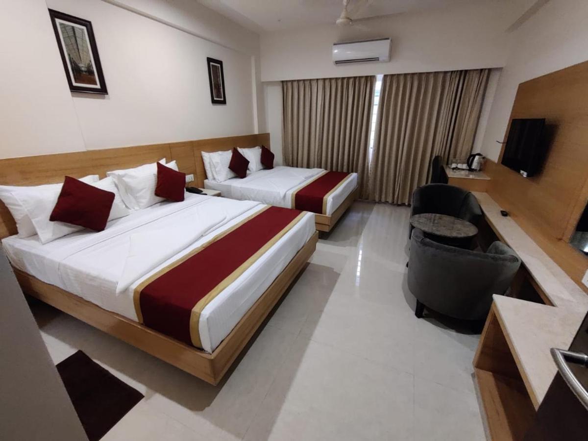 Hotel U.T.Elite Bangalore Exterior photo